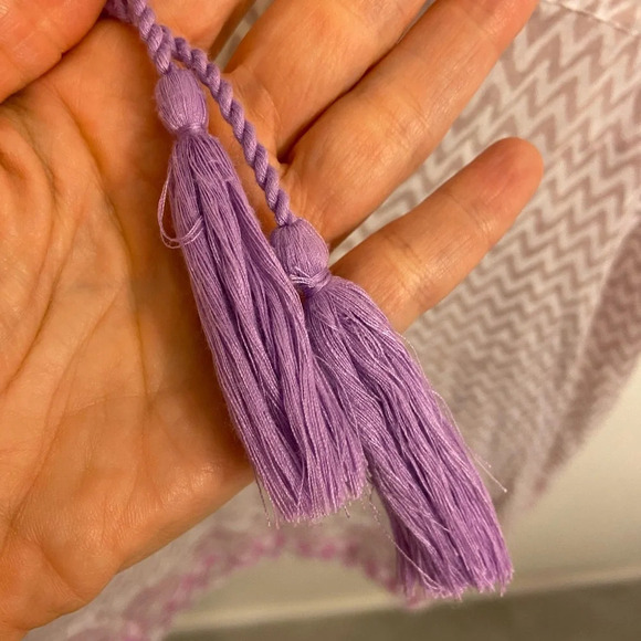 Oliphant Chevron V Neck Quarter Sleeve Tassel Blouse Gray & Purple Size Large - Picture 3 of 8